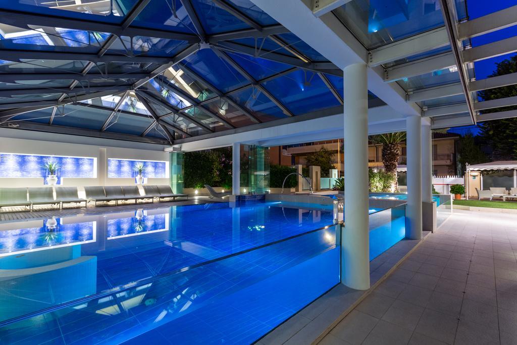 Hotel Luna Riccione E Aqua Spa Only Adults +12 Eksteriør billede