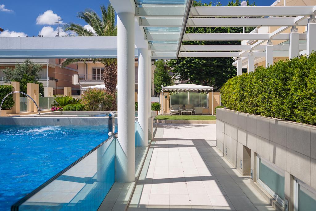 Hotel Luna Riccione E Aqua Spa Only Adults +12 Eksteriør billede